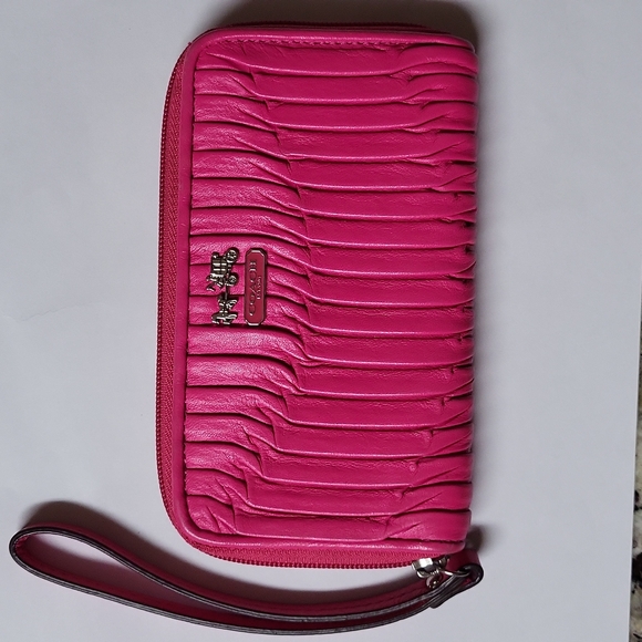 COACH Pink Wallet Wristlet - Picture 2 of 8